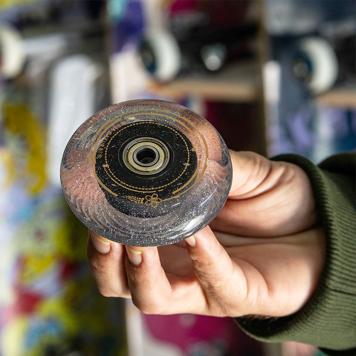 8 Rodas 80mm 83a Sakurai Glitter Cinza + Abec 9