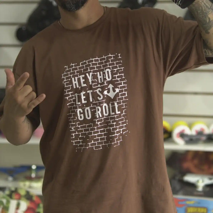 Camiseta Go Roller Hey Ho Lets Go Roll Marrom
