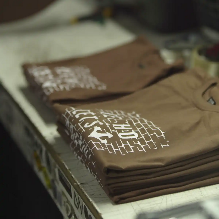 Camiseta Go Roller Hey Ho Lets Go Roll Marrom