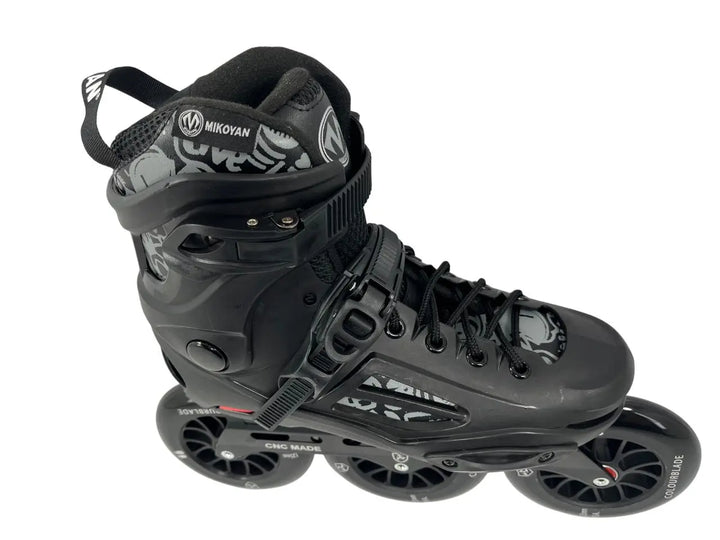 Patins Inline Mikoyan Black 125mm e rolamentos Abec7
