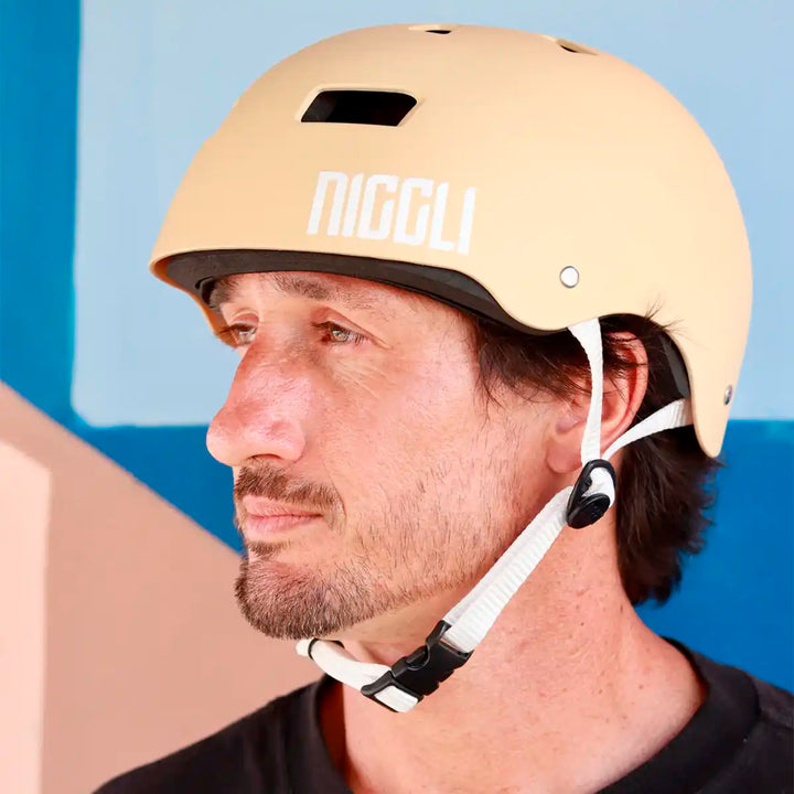 Capacete Niggli Pró Felipe Zambardino Bege