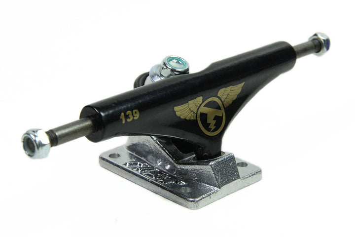 Truck para Skate Street Tilt Tamanho 139mm cor Preto Prata